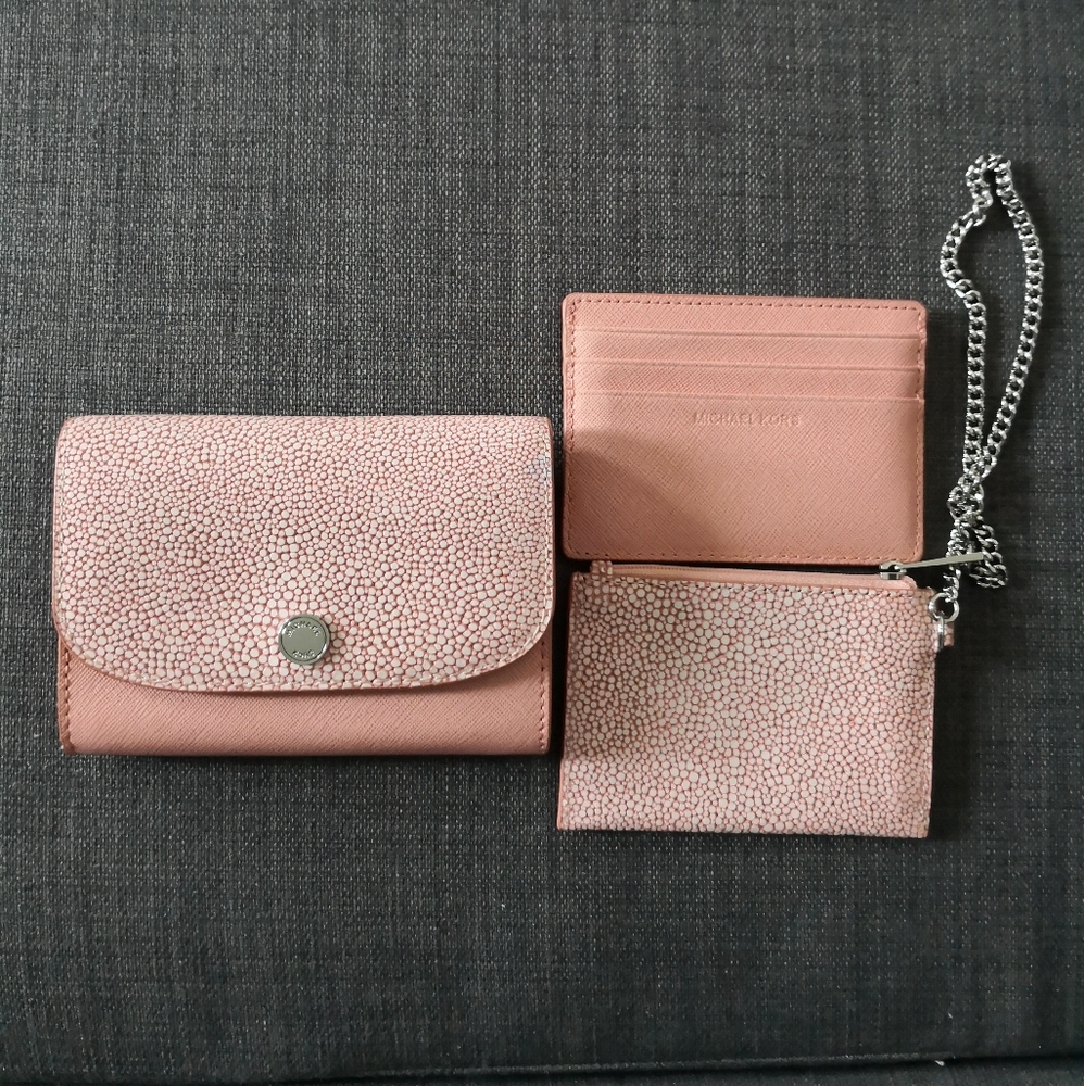 Michael Kors wristlet wallet set